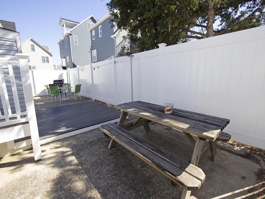 Ortley Beach NJ  Middleblock Vacation Rental 143102