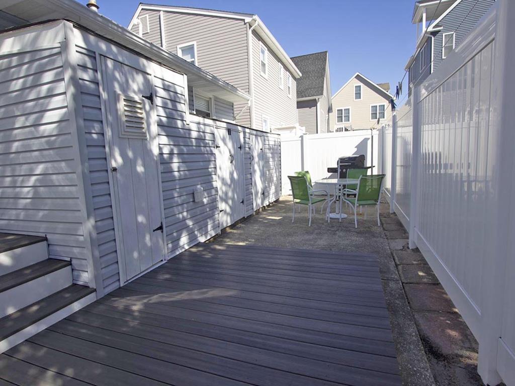 Ortley Beach NJ  Middleblock Vacation Rental 143102