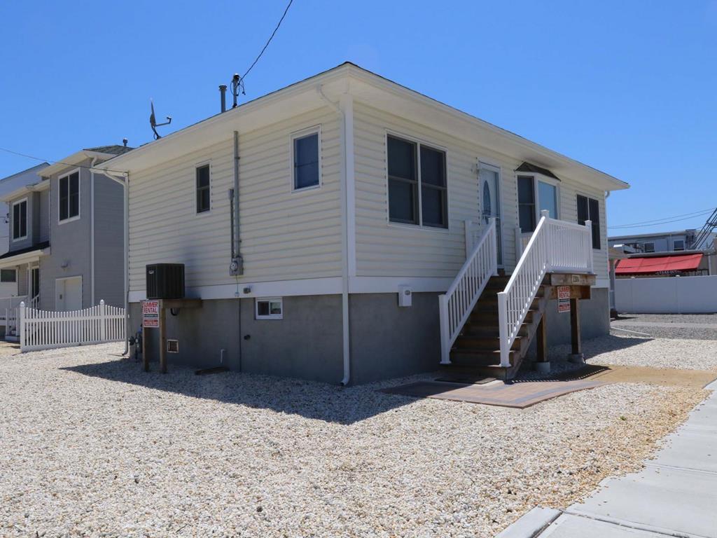 Lavallette NJ  Oceanside Vacation Rental  updated on 2026-09-14 10:49:50