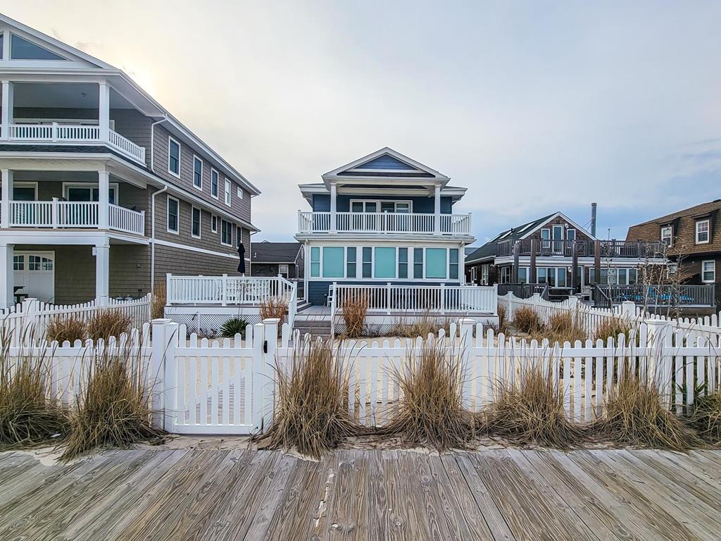 Lavallette NJ  Oceanfront Vacation Rental  updated on 2026-09-14 14:31:37