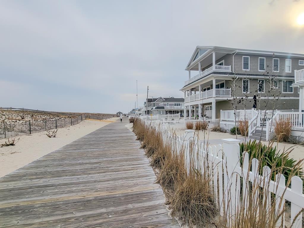 Lavallette NJ  Oceanfront Vacation Rental  updated on 2026-09-14 14:31:37