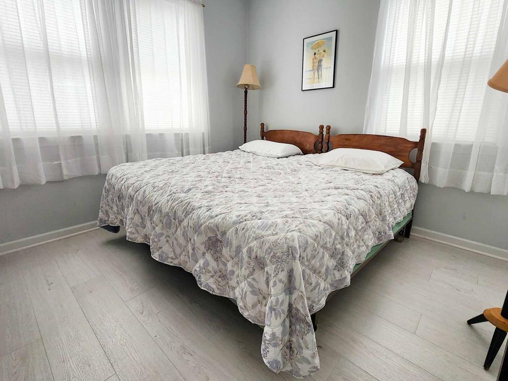 Sunset Manor NJ  Oceanfront Vacation Rental 145187