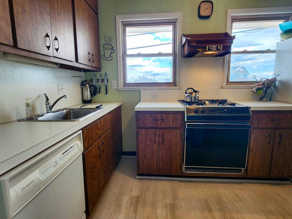 Sunset Manor NJ  Oceanfront Vacation Rental 145187