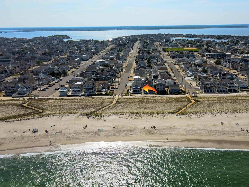 Lavallette NJ  Oceanfront Vacation Rental  updated on 2026-09-14 14:31:37