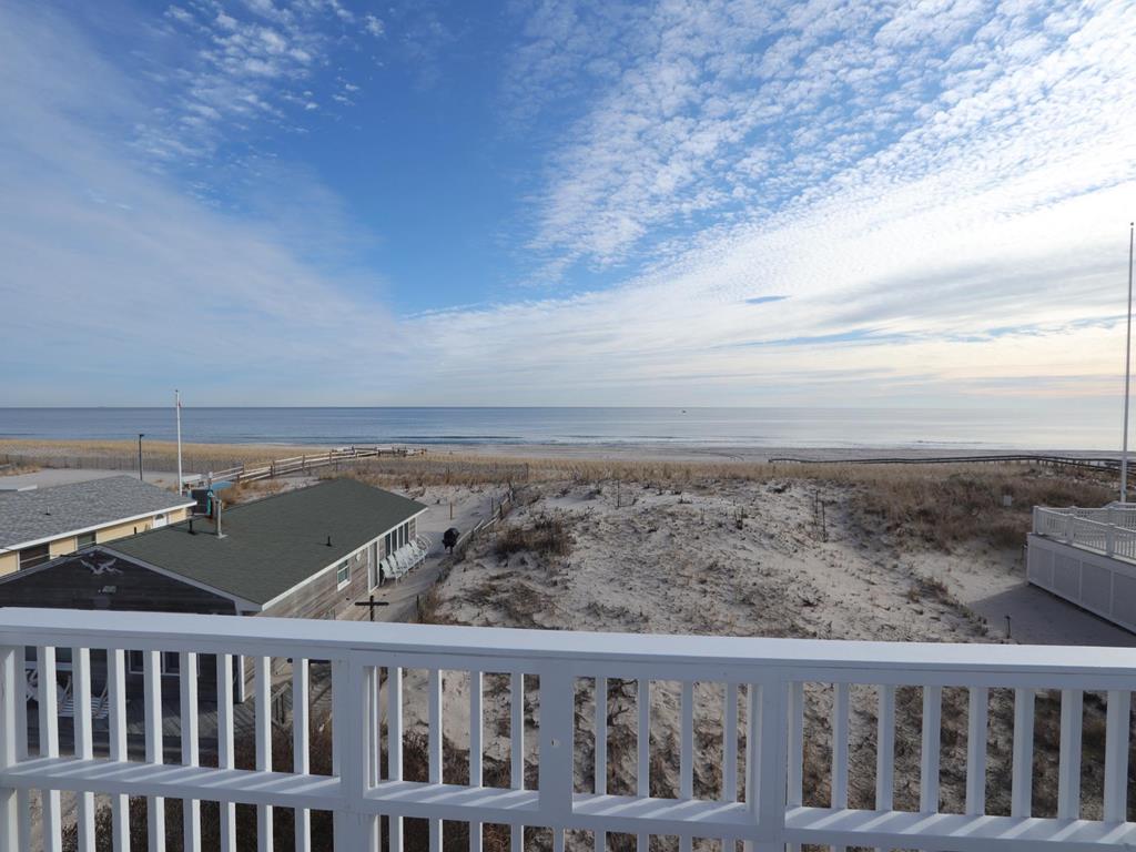 Sunset Manor NJ  Oceanfront Vacation Rental  updated on 2026-09-14 15:43:09