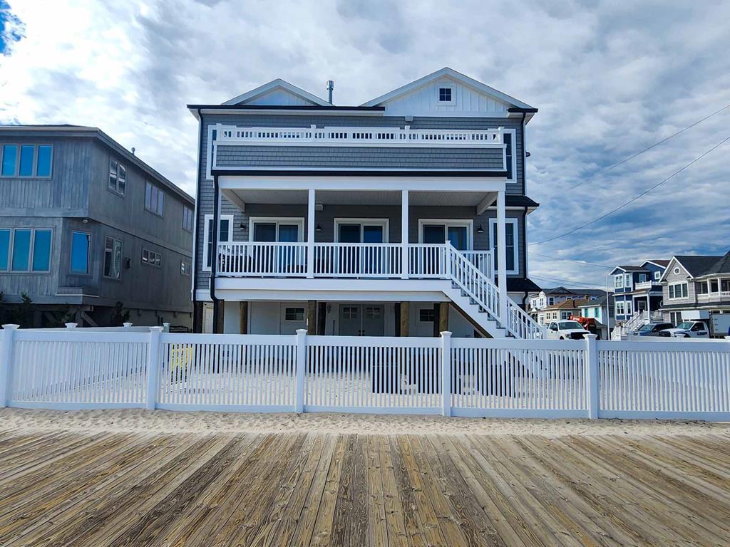 Lavallette NJ  Oceanfront Vacation Rental  updated on 2026-09-14 20:01:40