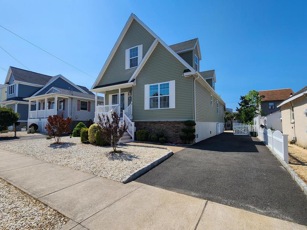 Lavallette NJ  Middleblock Vacation Rental  updated on 2026-09-16 05:59:29