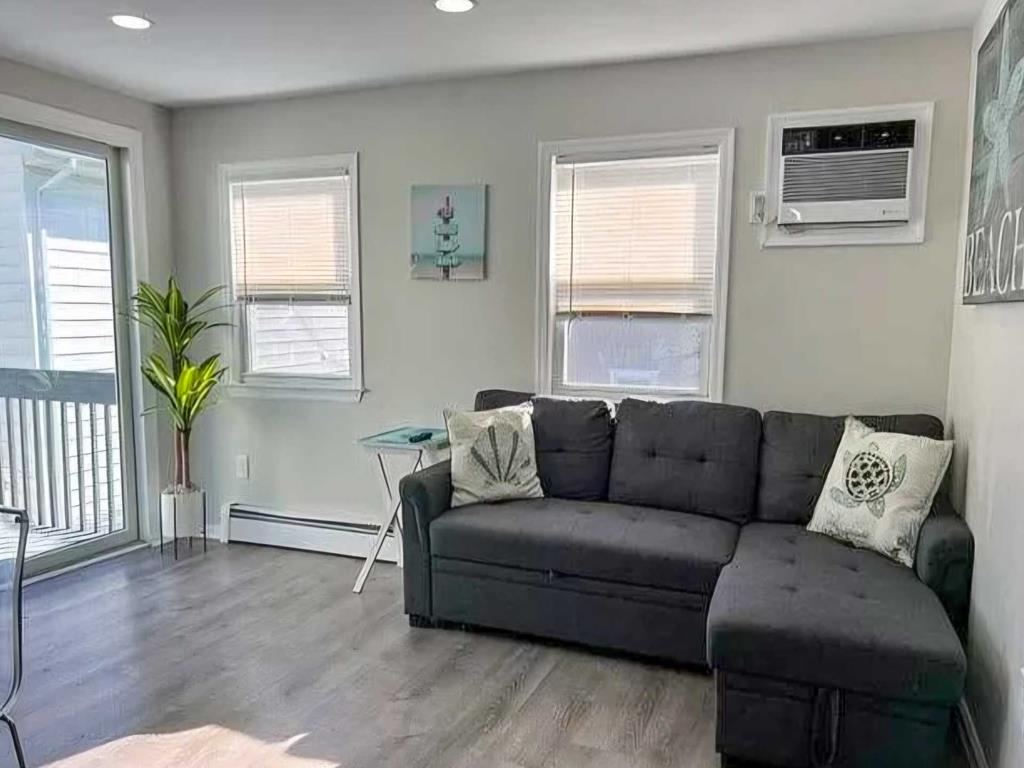 Seaside Heights NJ  Middleblock Vacation Rental 160096