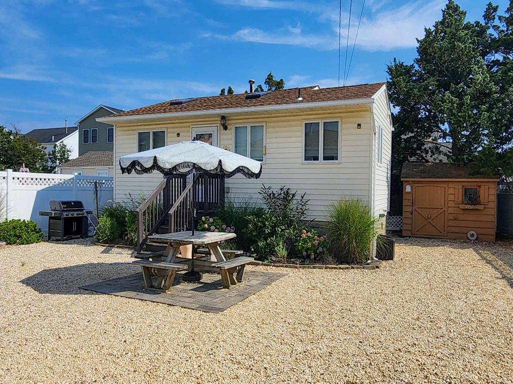Lavallette NJ  Middleblock Vacation Rental  updated on 2026-09-14 13:28:32
