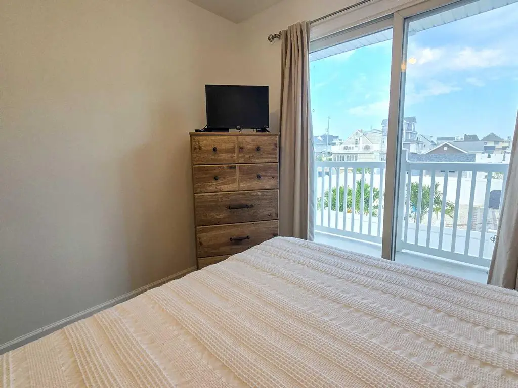 ortley-beach-nj-oceanside-vacation-rental-156102-2203948230-12