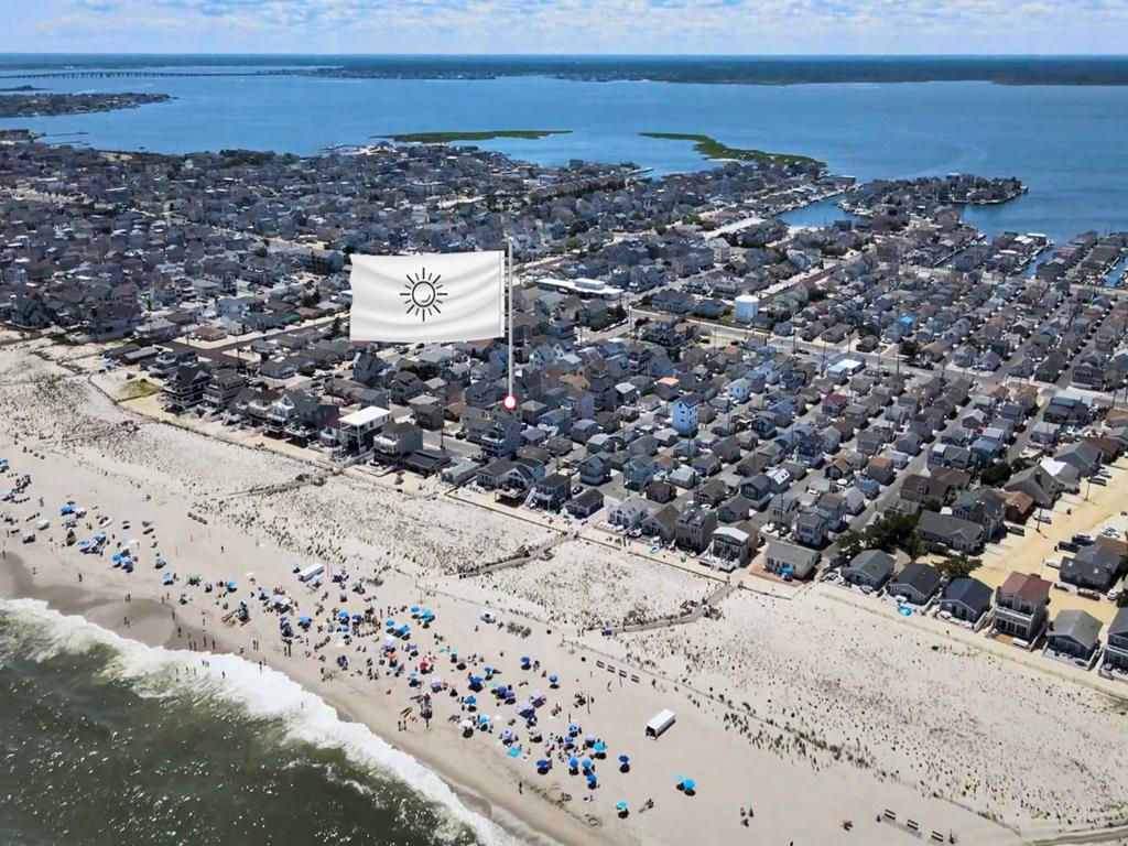 Monterey Beach NJ  Oceanside Vacation Rental  updated on 2026-09-14 21:53:58