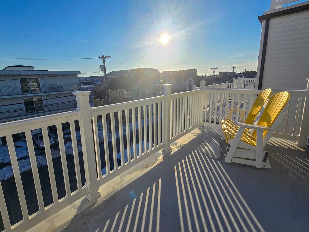 Seaside Heights Middleblock summer vacation home image 22