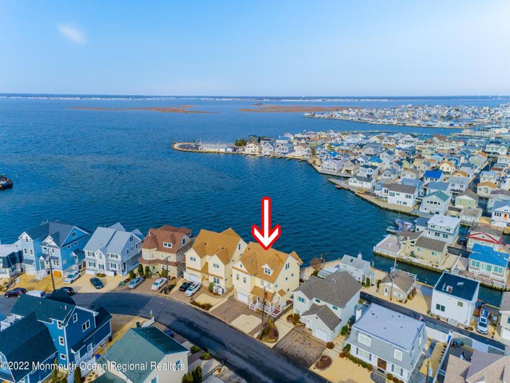 Monterey Beach NJ  Lagoonfront Vacation Rental  updated on 2026-09-14 14:31:37