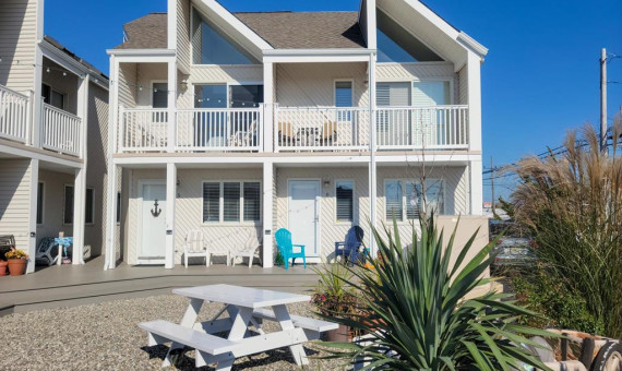Lavallette NJ  Middleblock Vacation Rental 151006