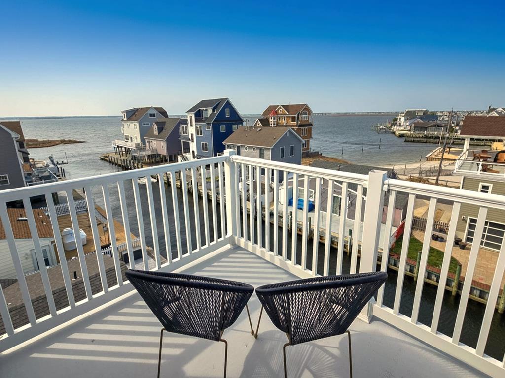Sunset Manor NJ  Waterfront Vacation Rental 165031
