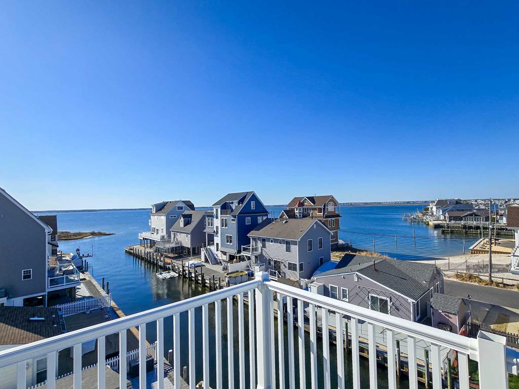 Sunset Manor NJ  Waterfront Vacation Rental 165031